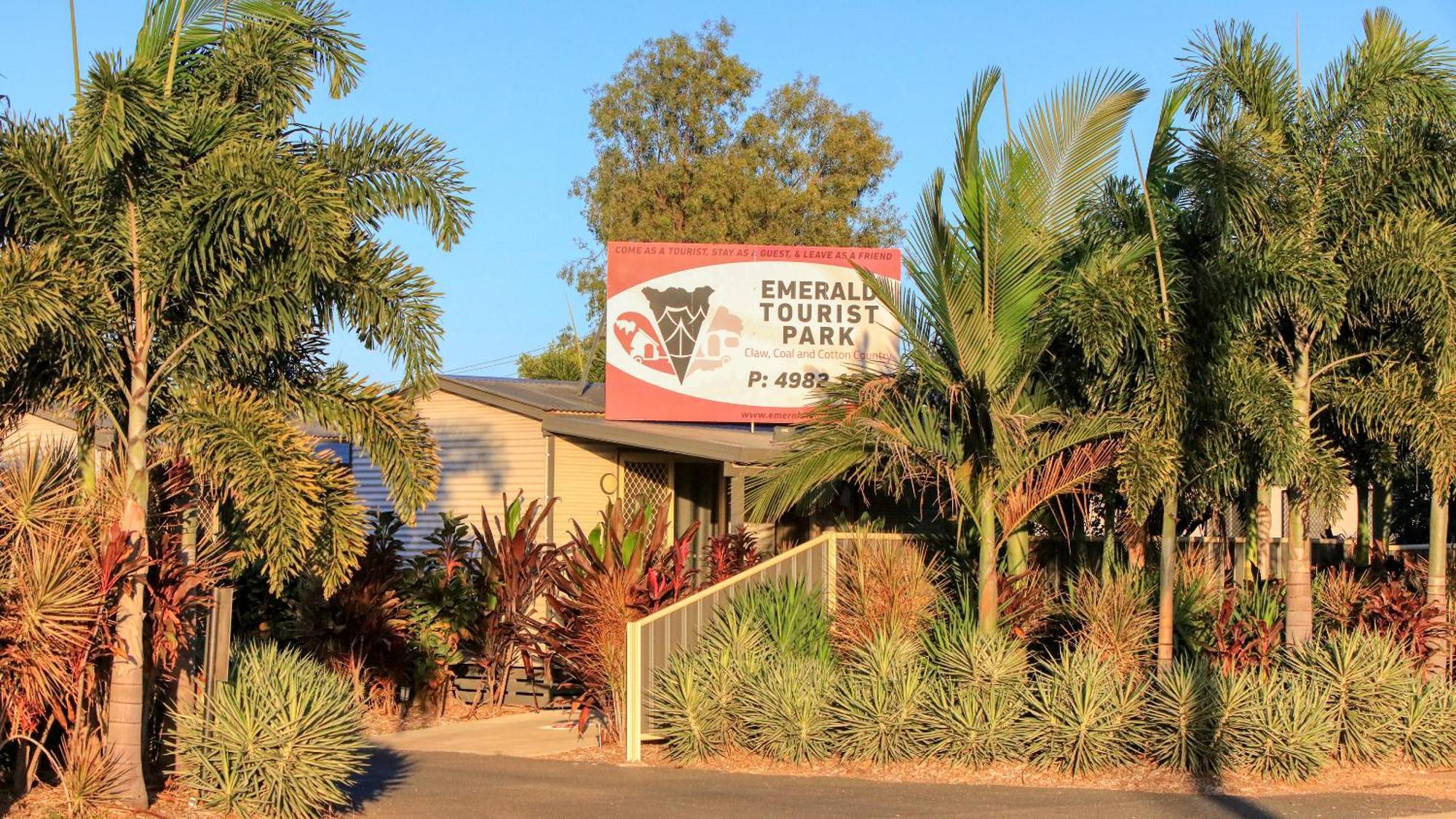 Tourist Park *